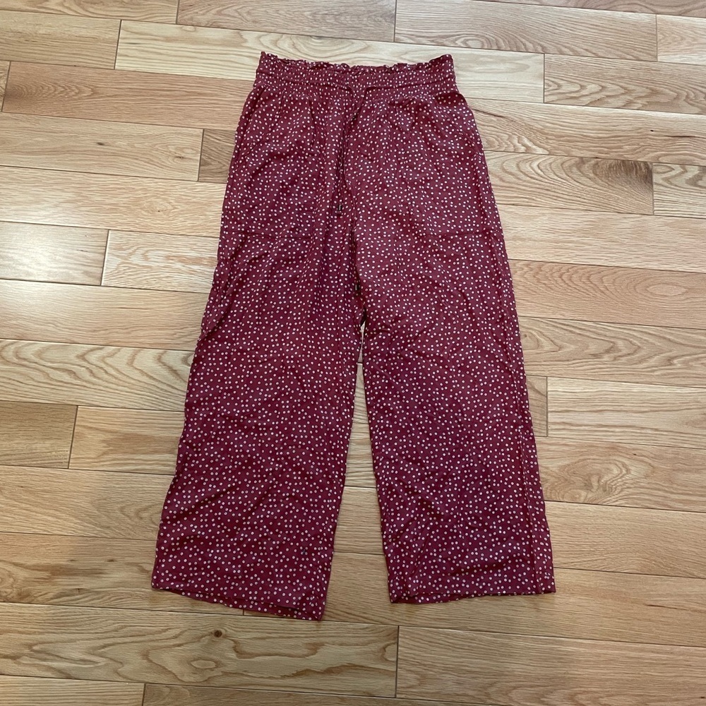 Abercrombie & Fitch Women's Wide Leg Pants in Burgundy with White Dot Print